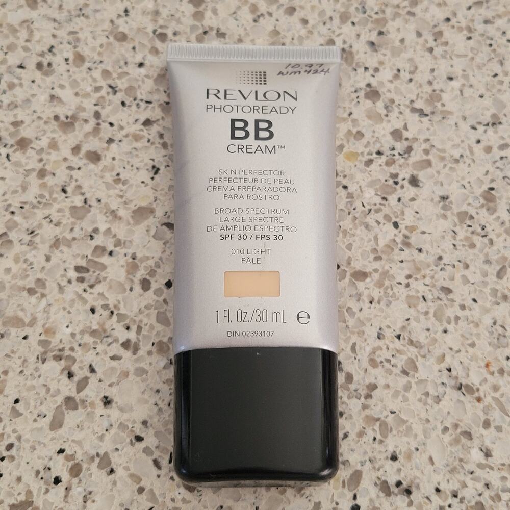 EXPIRED NEW✨️010 LIGHT PALE Revlon Photoready BB Cream Skin Perfector SPF 30 1oz